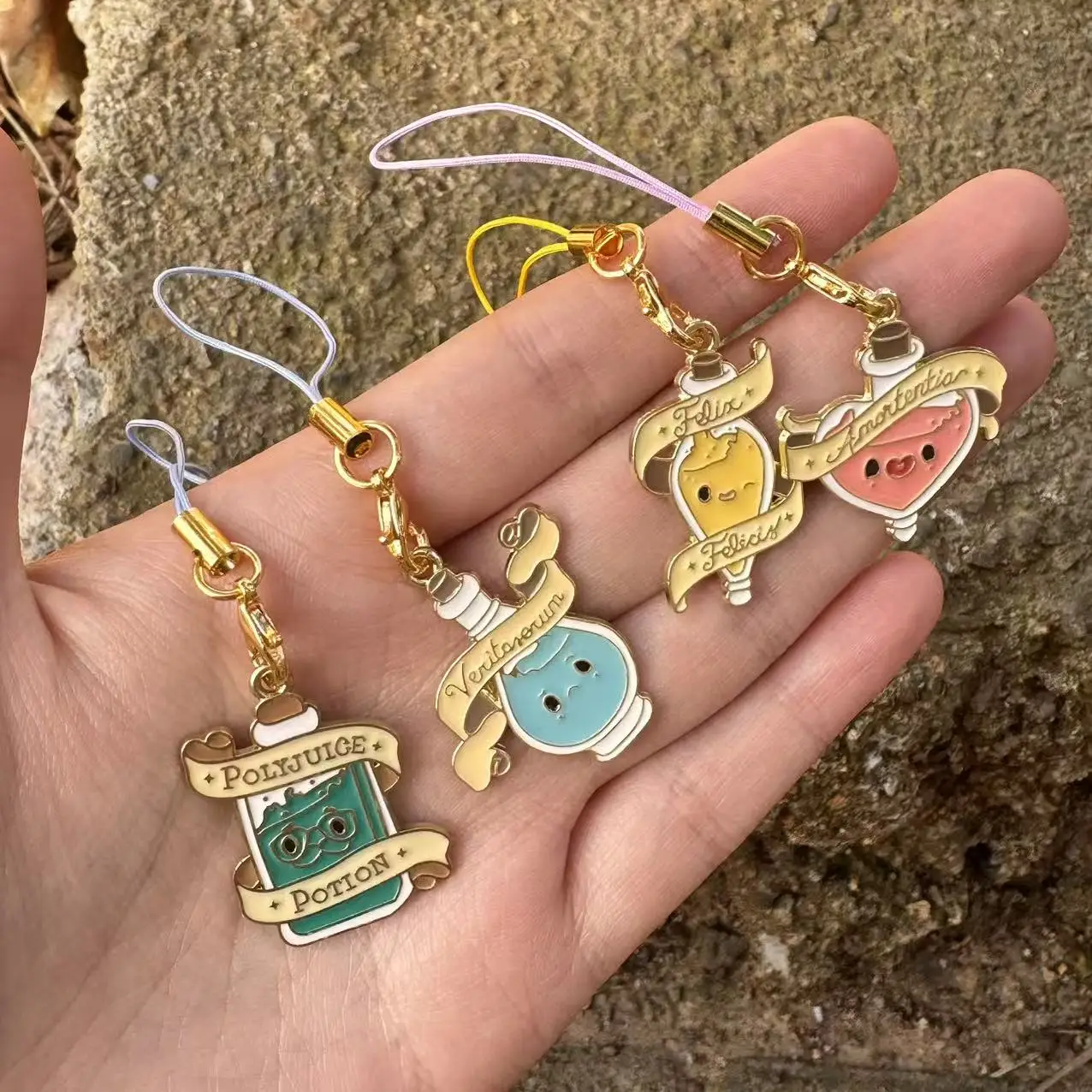 

4pcs Lanyard Keychain Set - Charms Handmade DIY Accessories Phone Accessory for Fans Key Ring