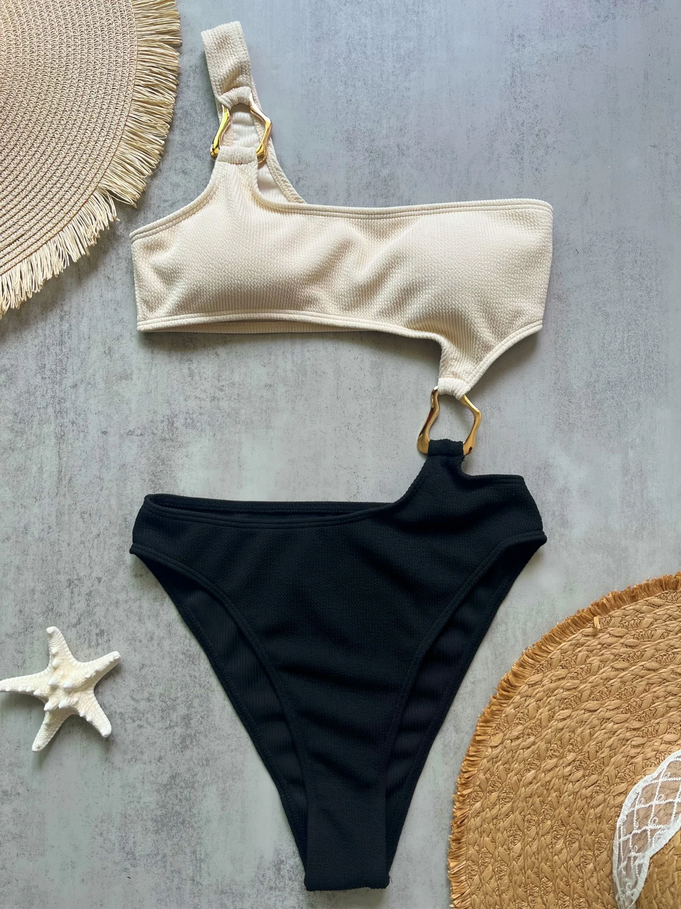 New Splicing Asymmetric One Shoulder One Piece Swimsuit Women Swimwear Female Metal Ring High Cut Bather Bathing Suit Swim
