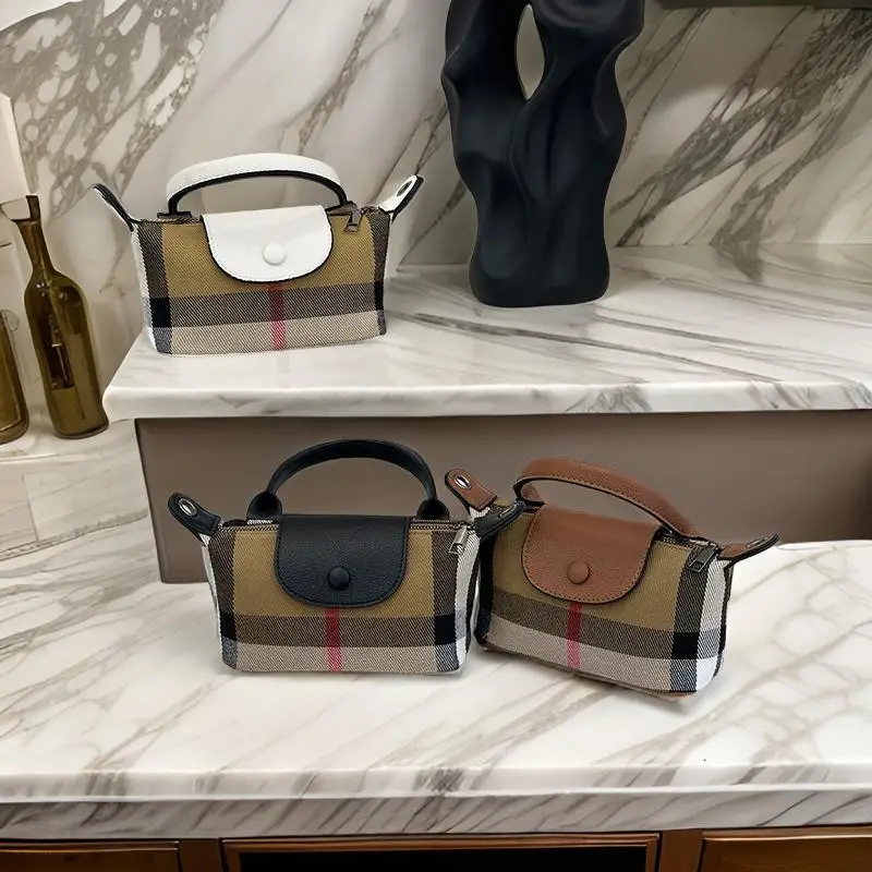 

Elegant Vintage Messenger Bag Women's Minimalist Leather Purse Luxury Designer Tote Handbag Large Capacity Stylish Commuter