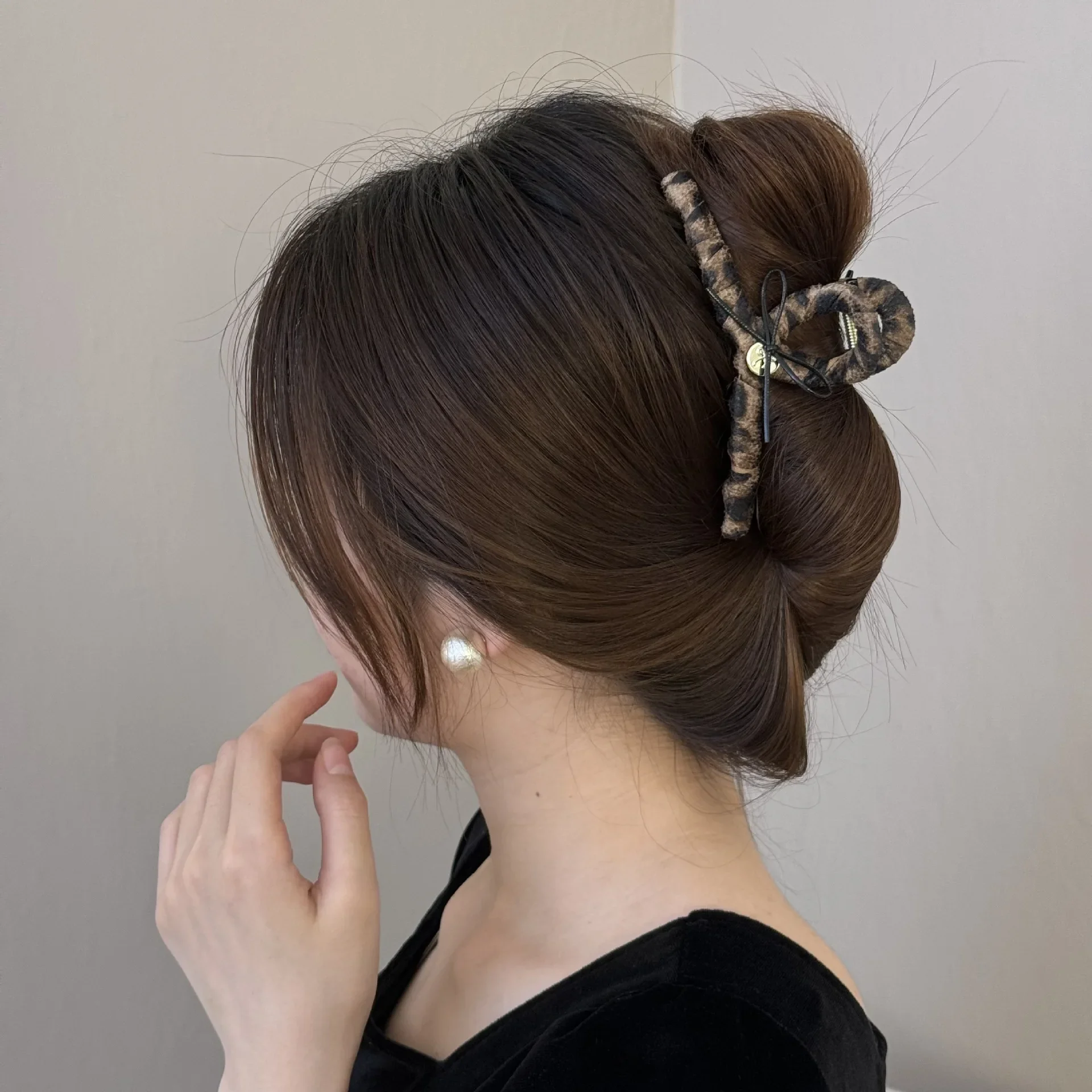 女性と女の子のための大きな厚いヘアクリップ,爪のアクセサリー,弓,ヒョウ柄,デザイナー,ヴィンテージ,毛皮,人気,大人,ファッション