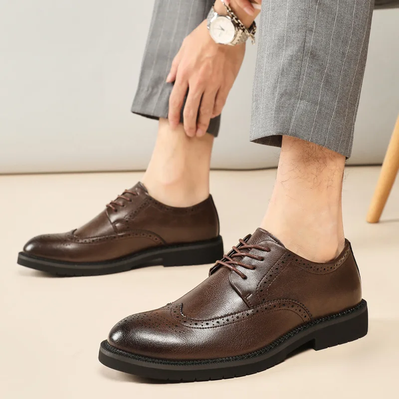 Luxury Leather Brogue Mens Flats Shoes Casual British Style Men\'s Oxfords Fashion Brand Dress Shoes for Man Furry Zapatos Hombre