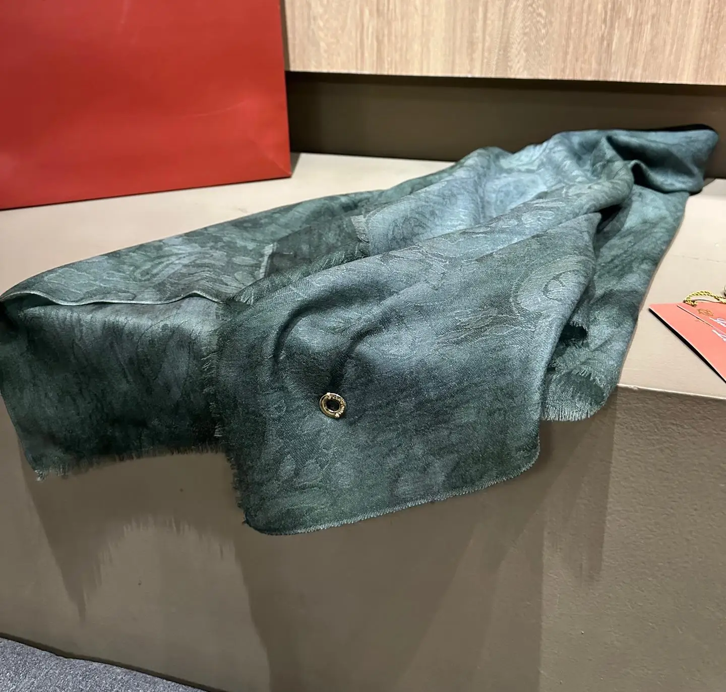 Sciarpe/scialli/capes moda donna Sciarpe/scialli regalo di lusso di fascia alta Sciarpe/scialli Master Craft Art Sciarpe/scialli 95 * 100 Sciarpe di tendenza