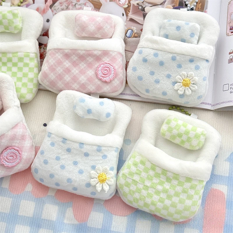 

New Cute Plush Anime Animal Doll Four-Leaf Clover Quilt Mini Doll Sleeping Bag Doll Quilt Bedroom Doll Bed Diy Toys Card Cover
