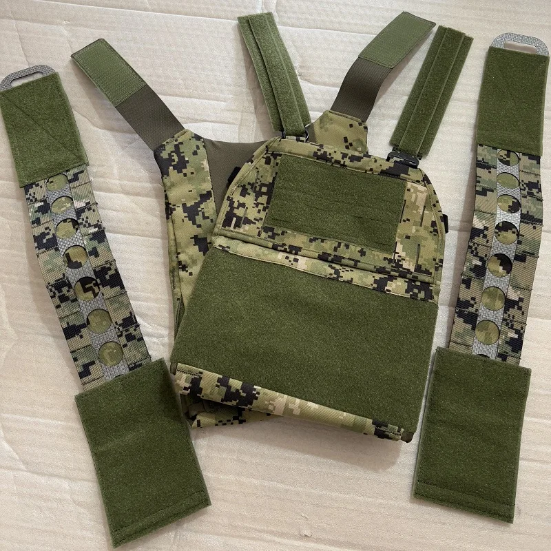 AOR2 V5 Tactical Vest With Various Accessories