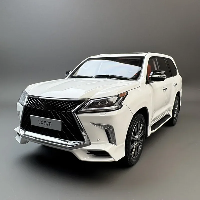 

ЖК-дисплей 1:18 Lexus LX570, модель автомобиля из сплава, литой под давлением металлический внедорожник, внедорожник, коллекционный подарок с открывающимися деталями