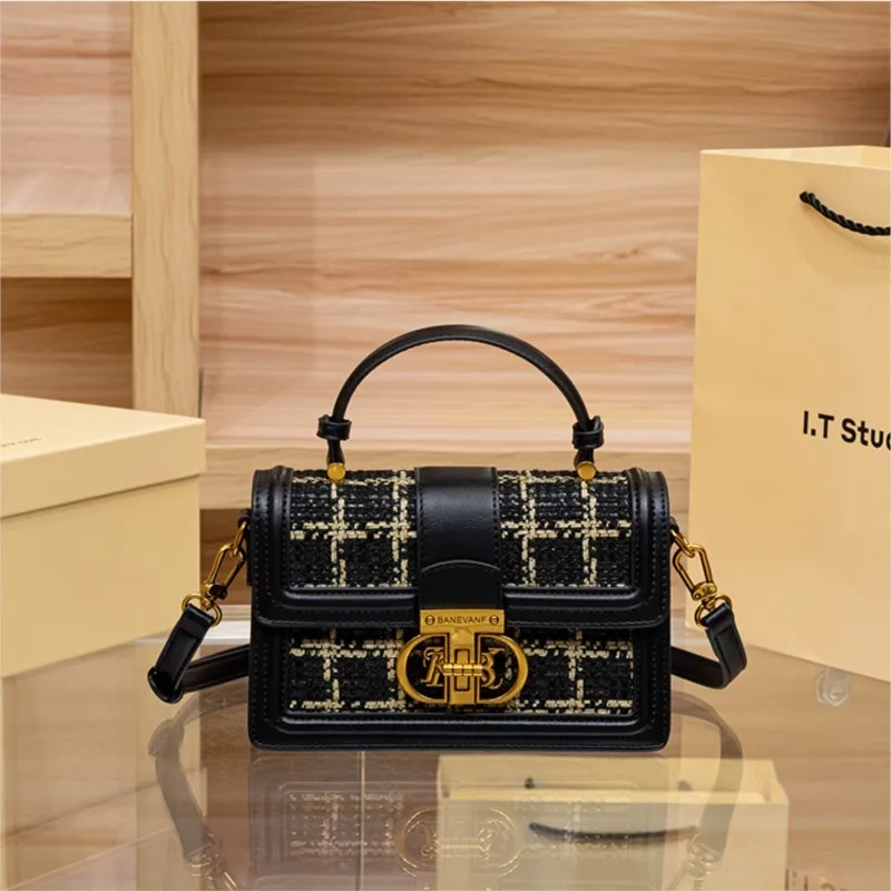 

Light luxury brand women's handbag 2025 new autumn and winter retro plaid small fragrant style high-end single shoulder crossbod
