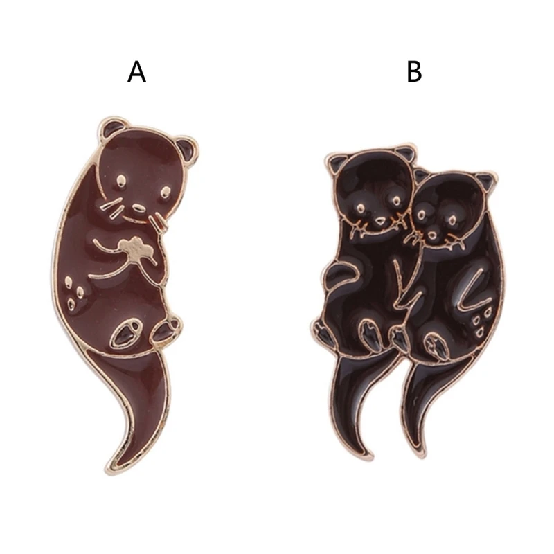 Lovely Sea Otters Hugging Ice Block Brooch Pin Cartoon Otters Holding Hands Badge Fashion Enamel Lapel Pins Jewelry Gift