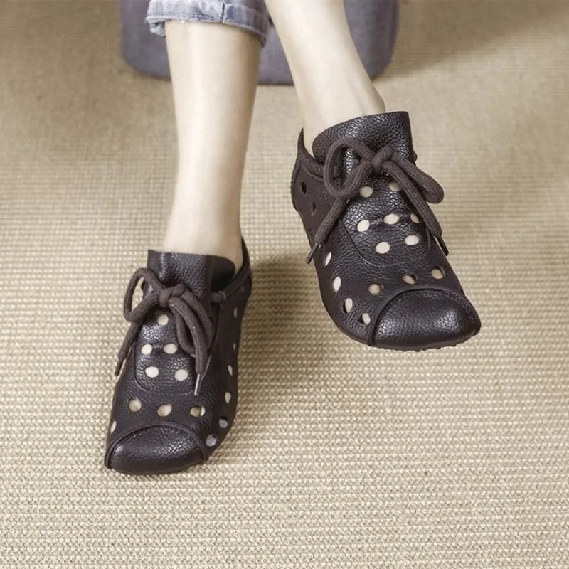 

2025 Hot Selling New Soft Bottom Sandals Fashion Front Strap Soft Leather Hollow Spring/Summer Mom Shoes Zapatos De Mujer