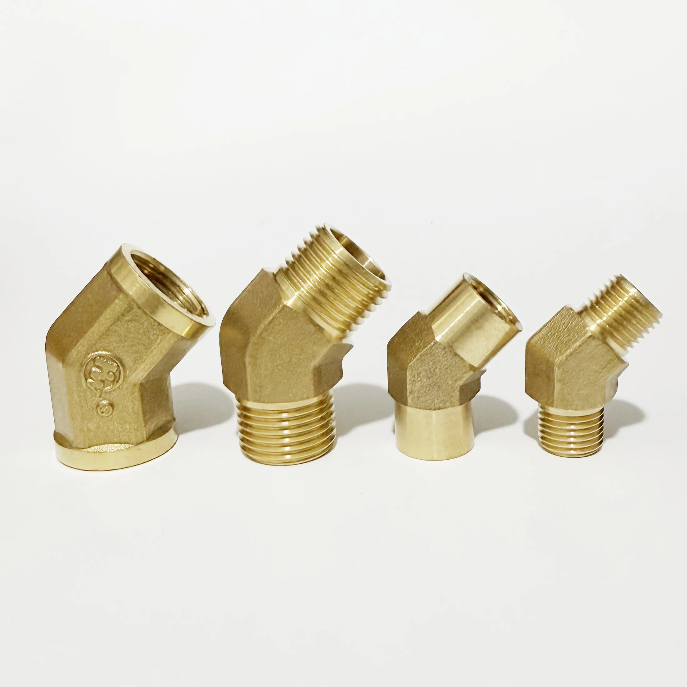 

1/8 "1/4" 3/8 "1/2" BSP внутренняя и наружная резьба латунный коленчатый фитинг для труб 45-градусный соединительный адаптер