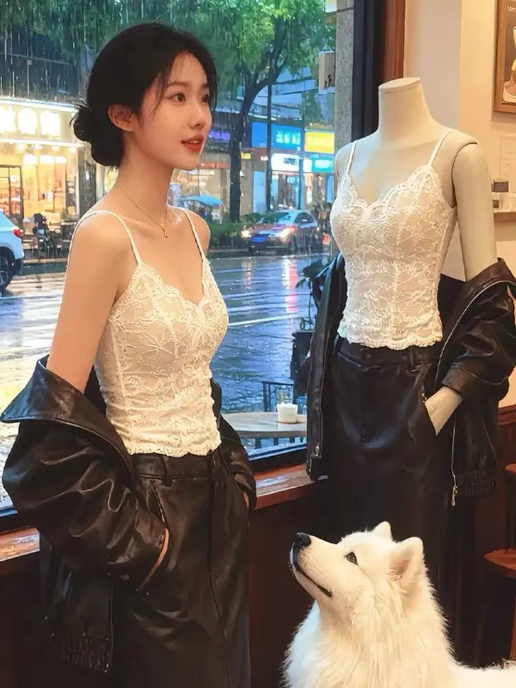Sexy Lace Strap Vest Women's Integrated Chest Pad Suit Inner Wear Bra Bottoming Spicy Girl Top V-neck Warmth Regular Thickness