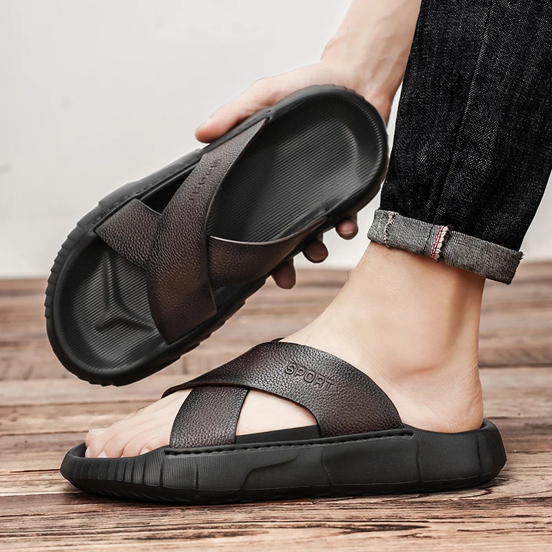 

2025 Summer New Men's Beach Outdoor Casual Shoes Thick Soled Durable Leather Sandals Retro Brown Men's Fishing Camping Shoes