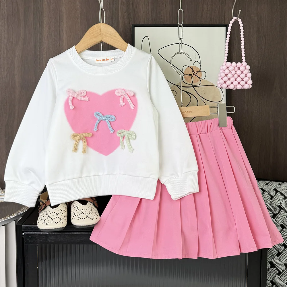 New Spring Autumn Girls' Round Neck Heart-shaped Printed Bow Long Sleeved Sweatshirt Pleated Skirt Two-piece Casual Set