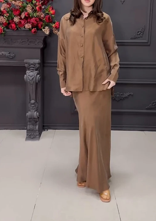Women's Temperament Commuting Two-piece Vintage Solid Button Long Sleeve Shirt Top and High Waist Slim Fit A-line Maxi Skirt Set