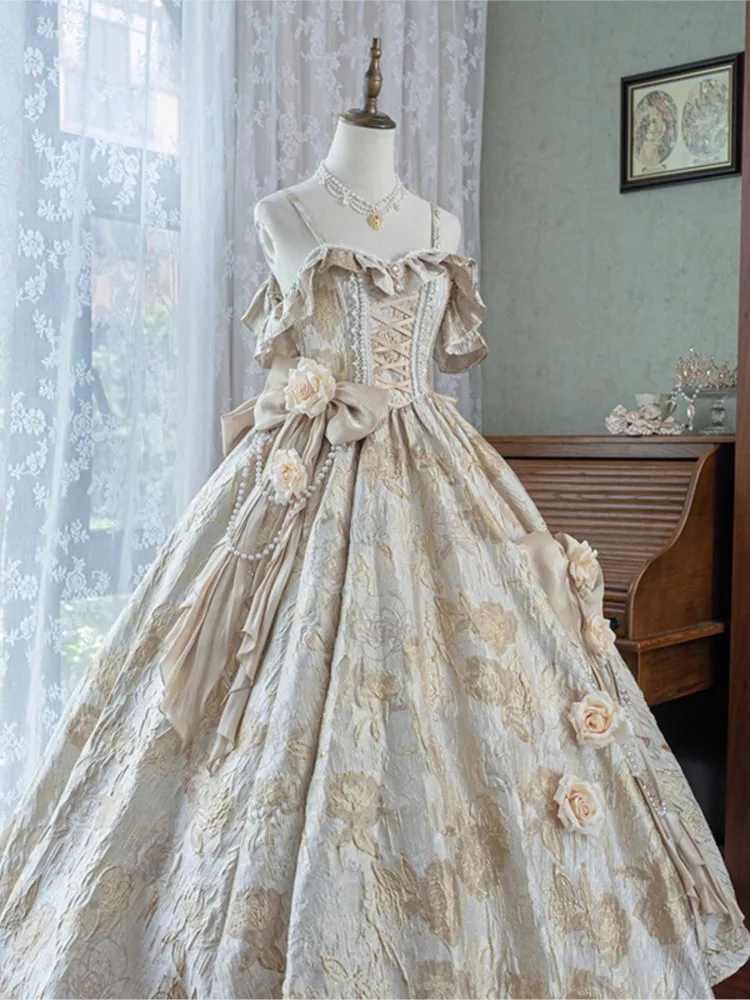 

A luxurious golden student day coming-of-age dress for fashionable wedding