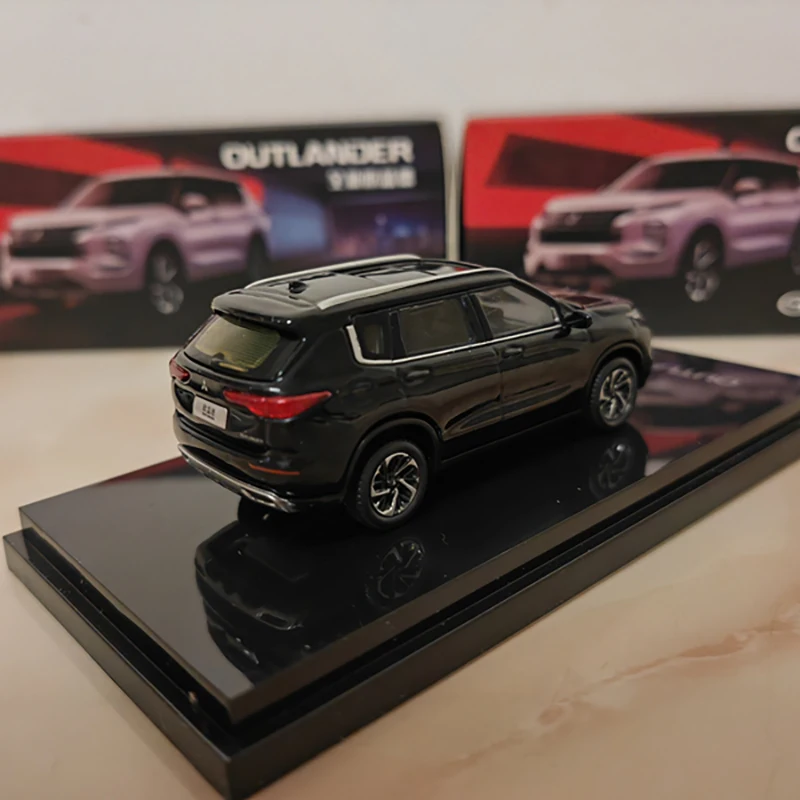 Diecast 1/64 Size Mitsubishi Outlander Model Car Outlander 2023 Suv Alloy Car Model Toys for Boys Collection Original Box