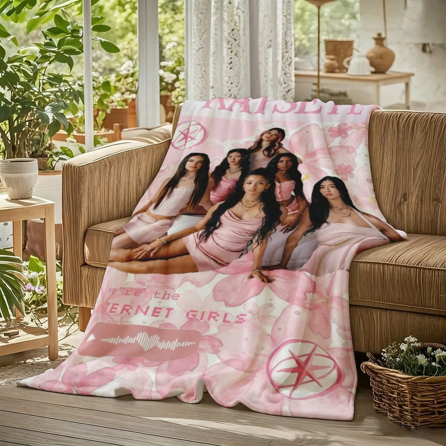 1PC KATSEYE Y2K Collage Flannel Throw Blanket,Scrapbook Style Fan Art With Member Portraits & Names,Tapestry Wall Hanging