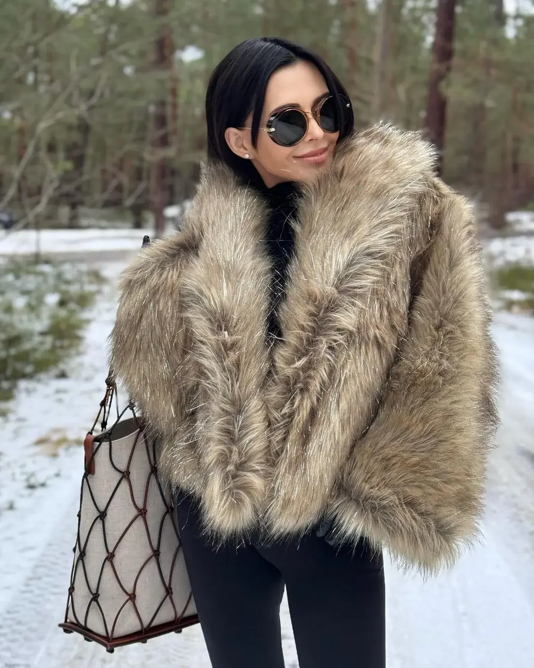 Winter Furry Faux Fur Thicken Coat Women Loosen Warm Lapel Long Sleeve Short Coats Female 2024 Autumn Casual Fashion Outerwear