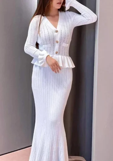 

Long Knitted Dress for Women 2024 New Autumn Spliced Suffles V-neck Single Breasted Slim Sweet Long Sleeve Fishtail Robes