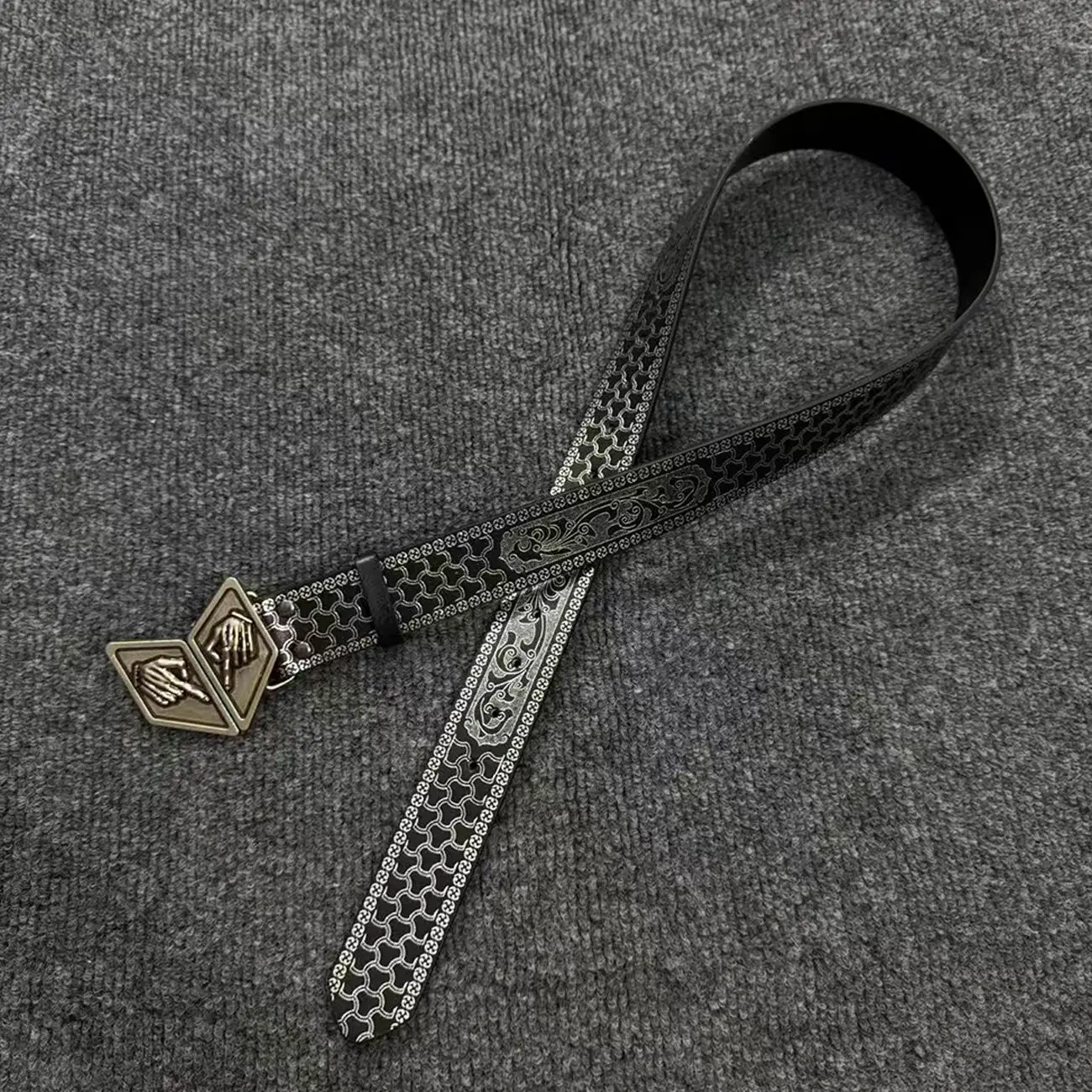Unisex Printed Gothic Cinturon Punk PU Belt Vintage Card Skeleton Hand Metal Buckle Full Print DecorativeWaist Strap for Jeans