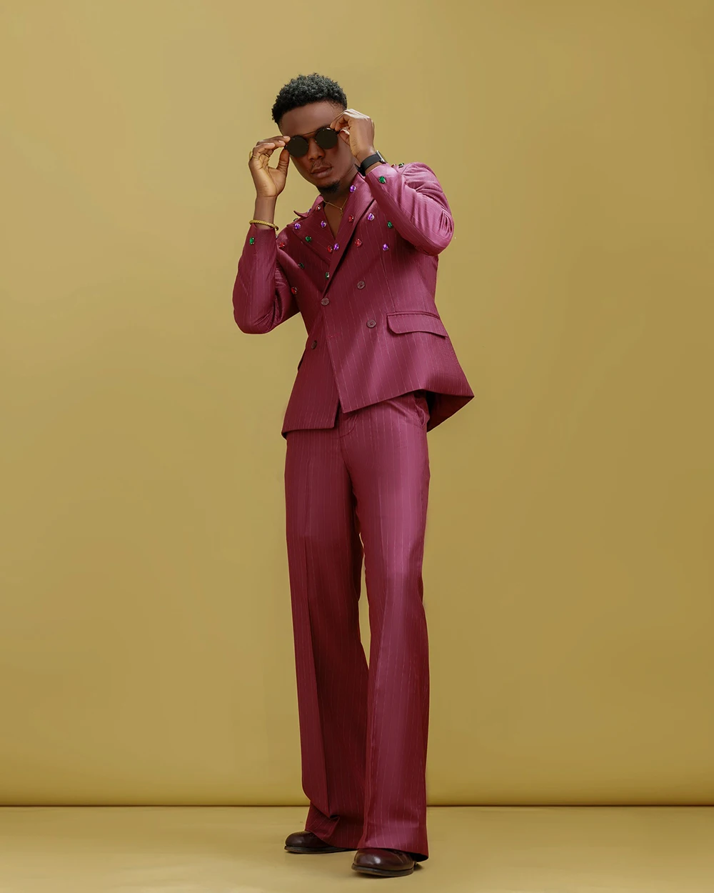 Eleganckie męskie smokingi ślubne, zestaw 2-częściowy: marynarka i spodnie, zdobione kryształkami, klapy w szpic, garnitur męski, na wieczorne przyjęcie, biznesowy blezer, szyte na miarę.