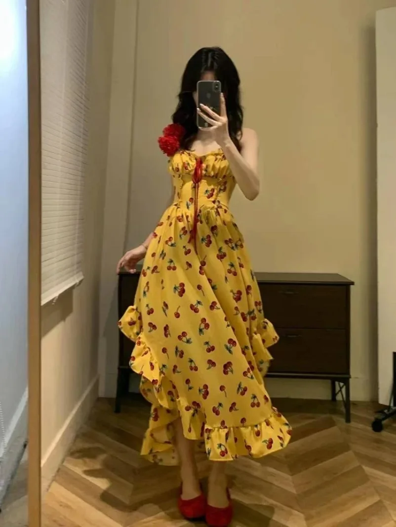 Abito floreale senza maniche dal design irregolare per le vacanze Abito da spiaggia sexy senza schienale in chiffon per le vacanze da donna Estate 2025 Stile coreano Chic