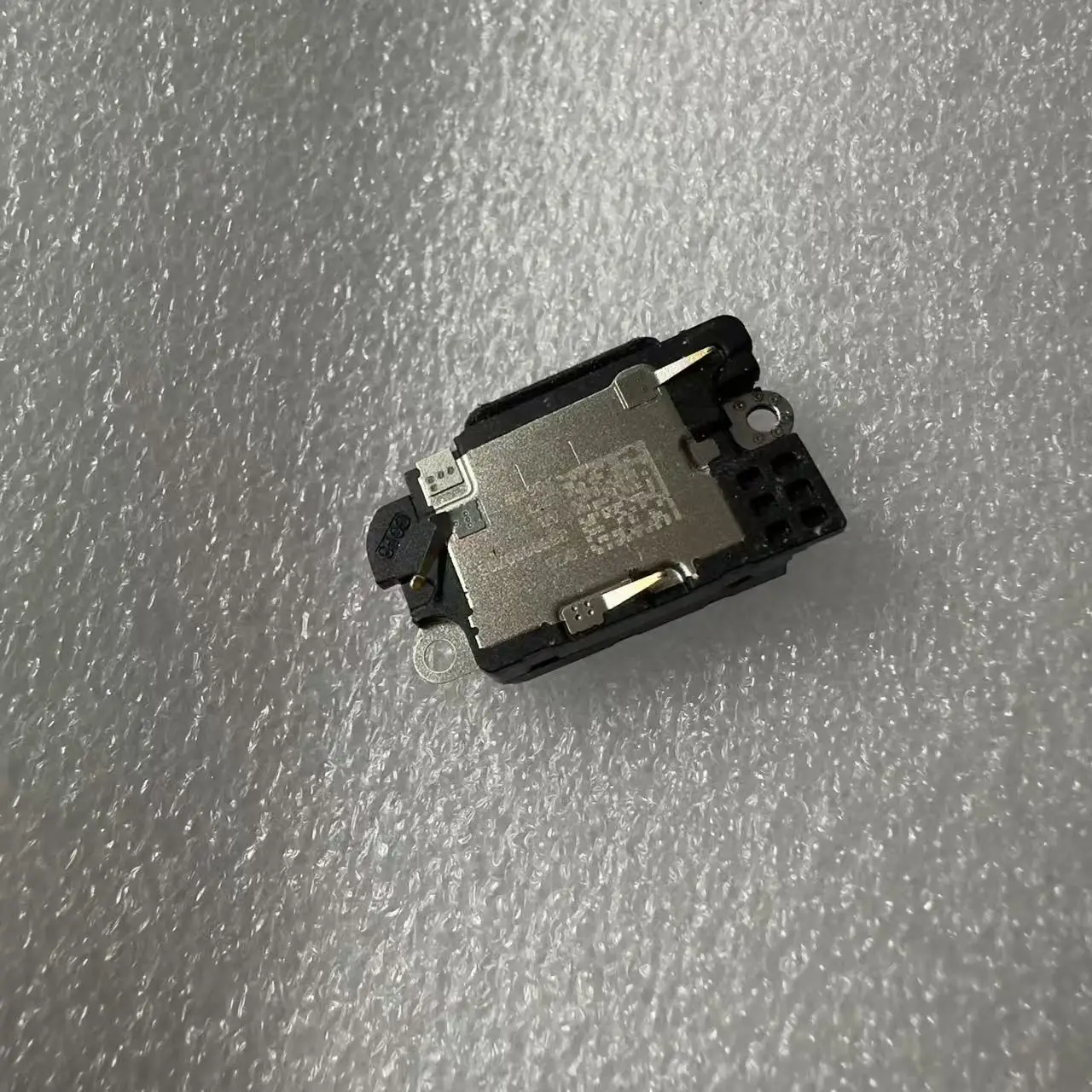 وحدة قارع الأجراس بصوت عالٍ لقطع غيار نغمة مكبر الصوت Google Pixel 8