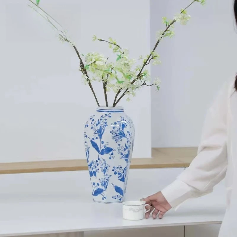 Home antique accessories blue and white porcelain decorative dining table vase handmade ceramic ginger jar Qing Dynasty vase