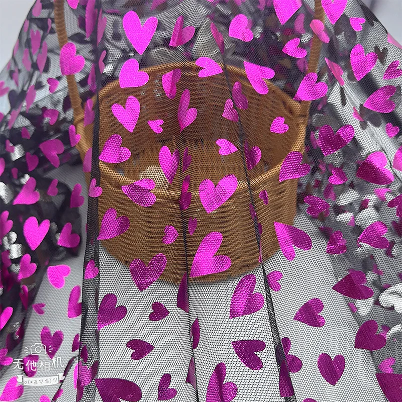 novo-tecido-de-tule-hexagonal-com-coracoes-em-folha-de-ouro-material-encantador-para-vestido-de-princesa-e-decoracao-de-festa-de-dia-dos-namorados