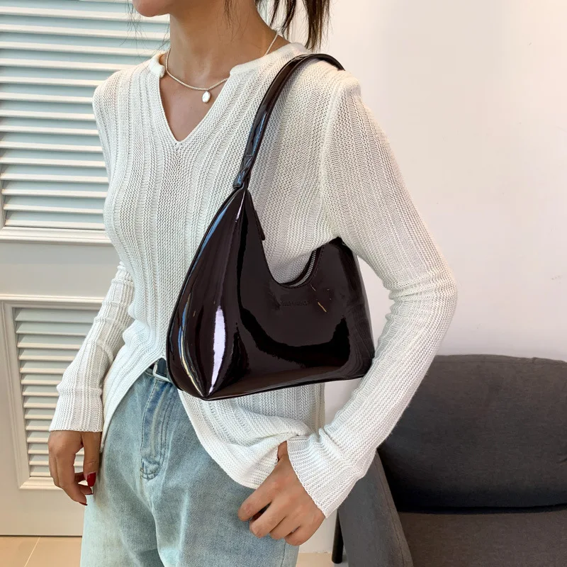 Women Half Moon Shoulder Bag 2024 New Trendy Vintage Burgundy Handbag Korean Fashion Lady Designer Simple Small Underarm Purse