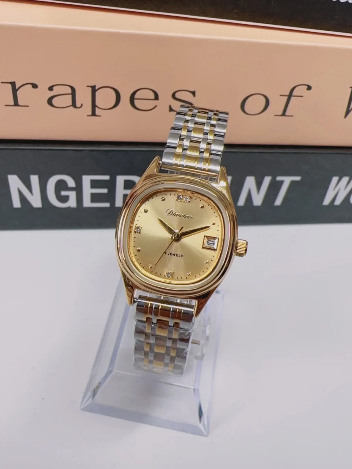 ساعة ذهبية صغيرة مقاومة للماء بقرص أخضر من الجلد البسيط مع تقويم ساعة نسائية كلاسيكية من القرون الوسطى