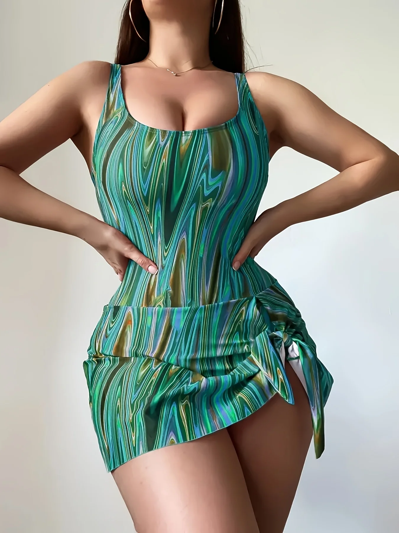 

2026 новый женский сексуальный модный купальник с бретелями, облегающий крой, подчеркивающий ключицу и элегантность, подходит для горячего сплина