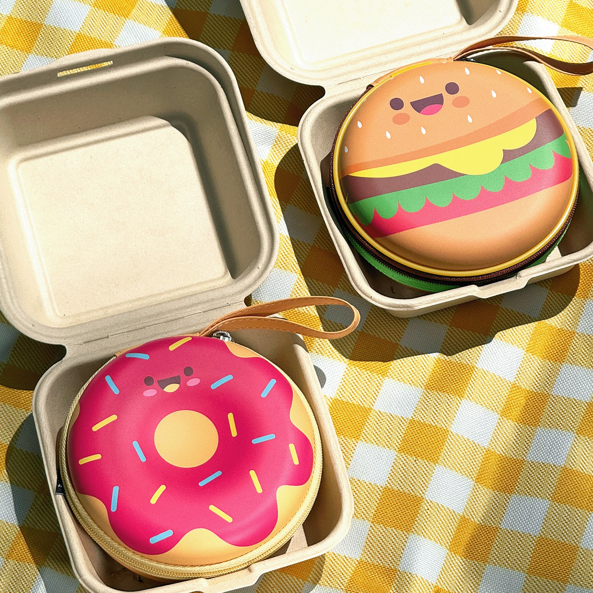 

Swimming Cap Box Set, Portable, Breathable, Waterproof, Swimming Goggles and Cap Storage Box, Hamburger and Donut Cartoon Print Swimming Cap