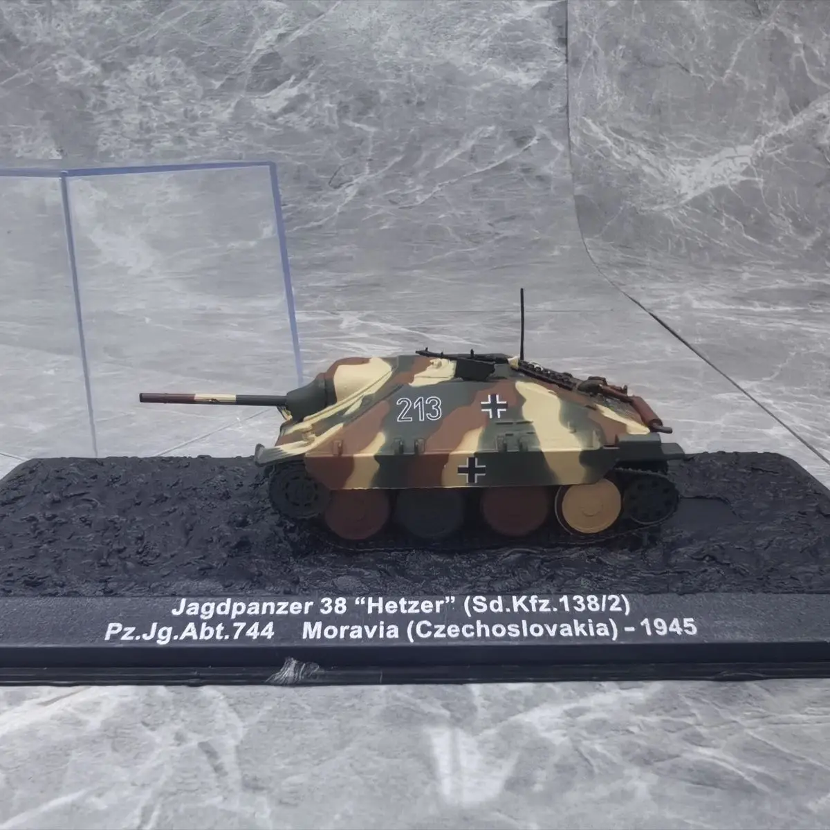 1/72 German Stalker Destroyer Jagdpanzer 1945 (alloy（main body）+plastic material) model ornament