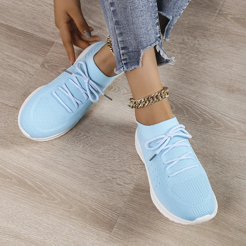 2023 Summer New Women's Shoe Sports Casual Mesh Breathable Shoes Lightweight and Versatile Knitted Running Shoes sneakers women
