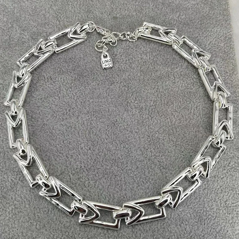 

Новинка 2024 г. В Испании, нишевое дизайнерское универсальное ожерелье Unode 50 для женщин, романтичные подарки