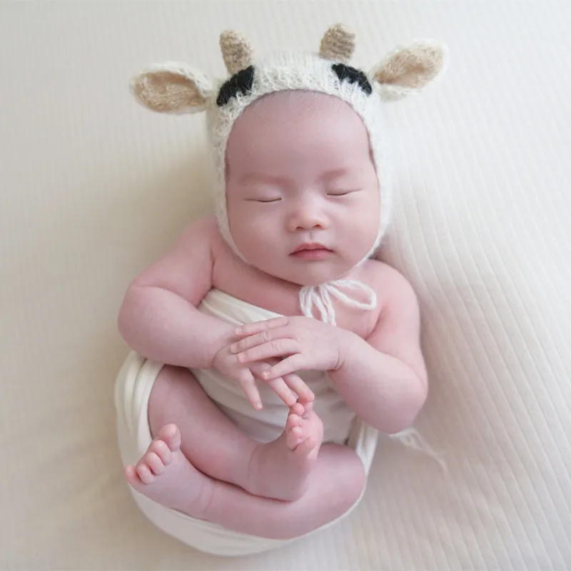 2023 New Newborn Photography Clothing Studio Baby Full Moon Baby Photography Woolen Cow Shape Hat Doll Studio Art Photo