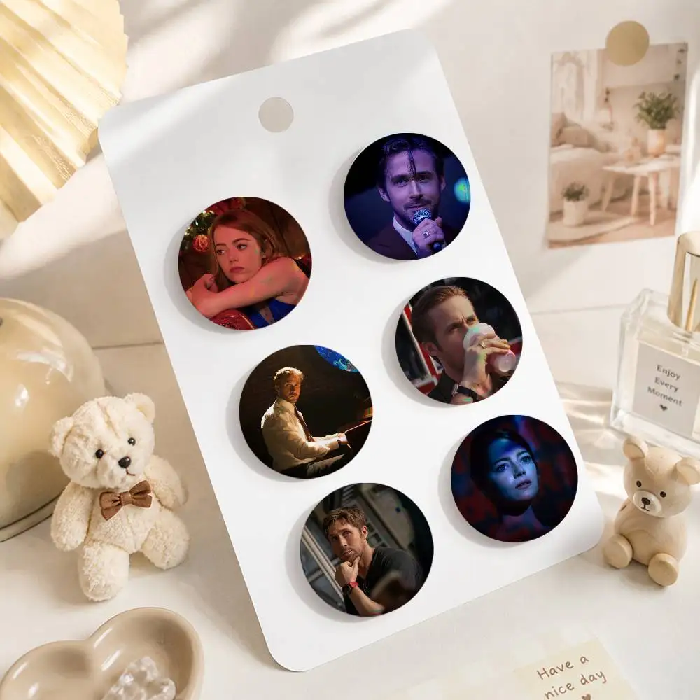 A-La La Land 75x75 25x25 Mm Cartoon Round Brooches On Backpack Shirt Accessories Jewelry Badge Gift For Friends