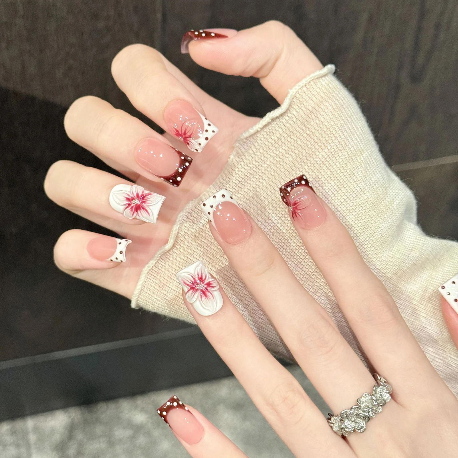 10PCS Fake Nails Short Square Press On Nails Set Resin French Tip False Nails Nude Red White 3D Floral Wearable Manicure Tips