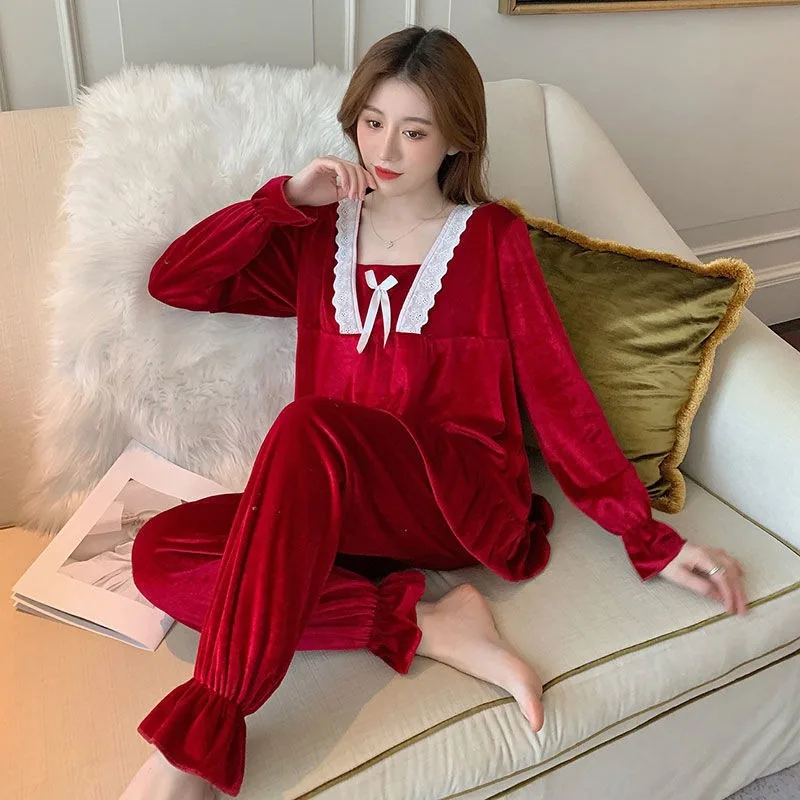 Korean Version of Golden Velvet Women's Autumn Winter Fashion Foreign Style Lace Splicing Internet Celebrity Loungewear Suit