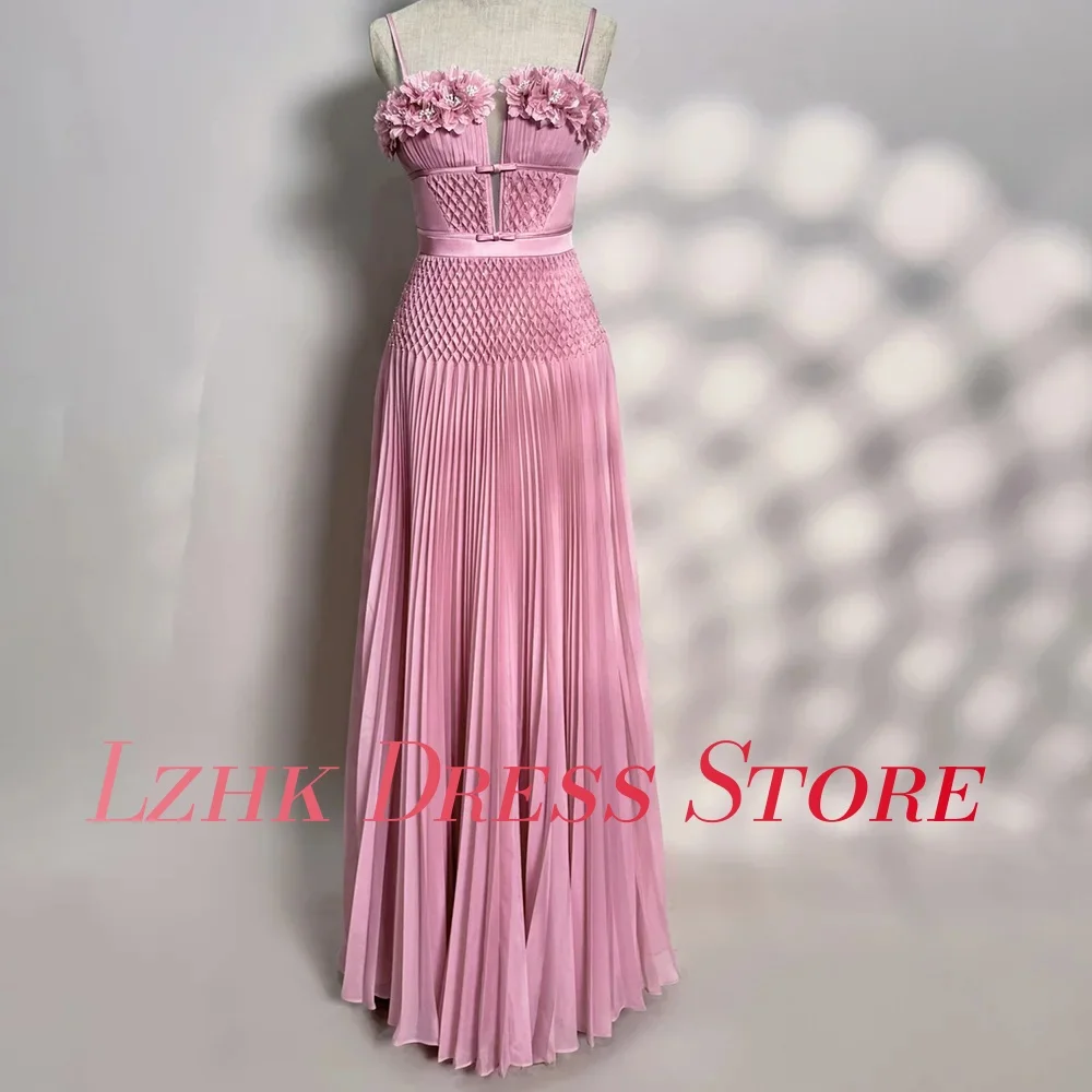 カスタマイズされたセクシーなシフォン A ラインスパゲッティストラップクリスタル 3D リボン花イブニングドレス繊細なノースリーブ特別な日のガウン