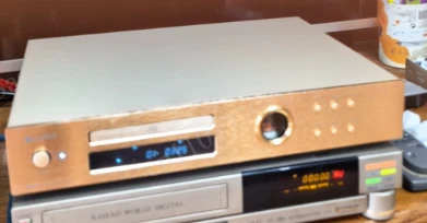 Tube HiFi Audiophile CD Player Bluetooth High Fidelity Disc Player USB Lossless Audio Home Theater