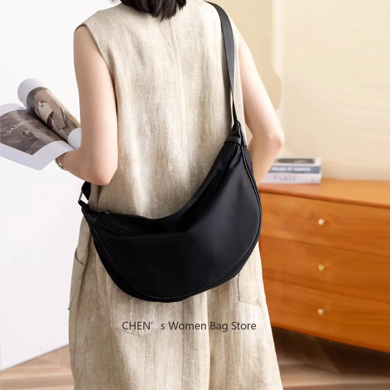 

Solid Color Chest Bag for Women Large Capacity Travel Crossbody Female Half Moon Bag Ladies Daily Shoulder Bag