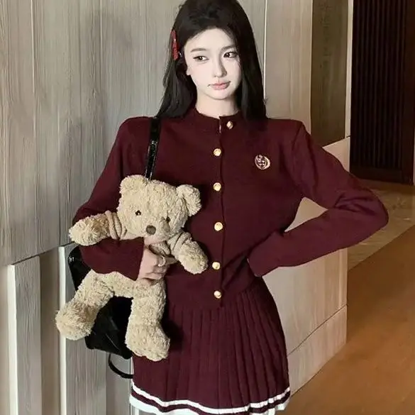 Conjunto de dos piezas cárdigan de punto versátil de manga larga Top ajustado Falda plisada mujer Otoño Invierno nuevo traje de estilo universitario