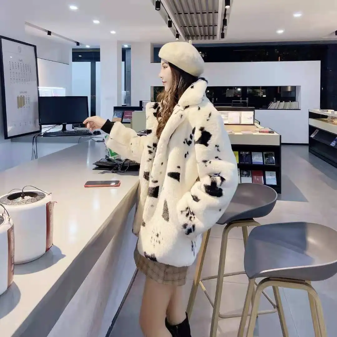 Korean version thickened imitation fur cow pattern cute plush coat fairy square collar small fragrance coat