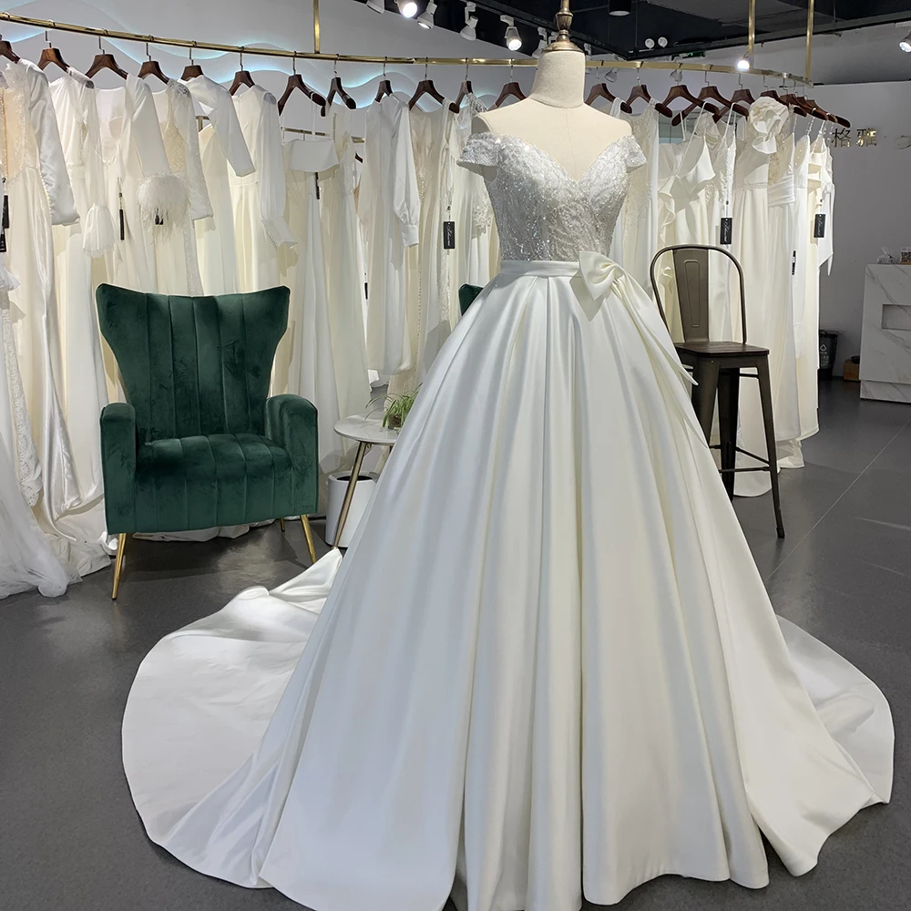A linha com decote em v mancha vestidos de casamento 2025 trem varredura personalizado mangas curtas lantejoulas vestidos de noiva novia lsg072