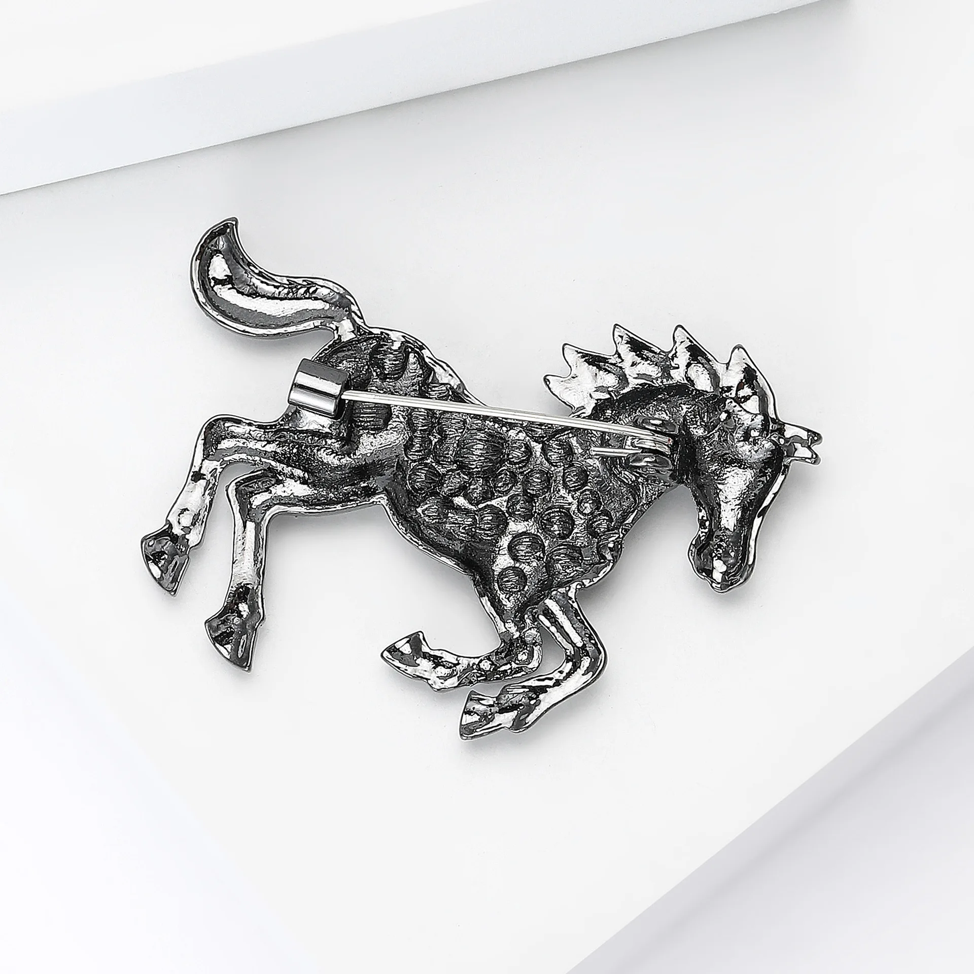 Enamel Galloping Horse Brooch Crystal Animal Brooch Jewelry Running Horse Badge Pin Bag Accessory Gift