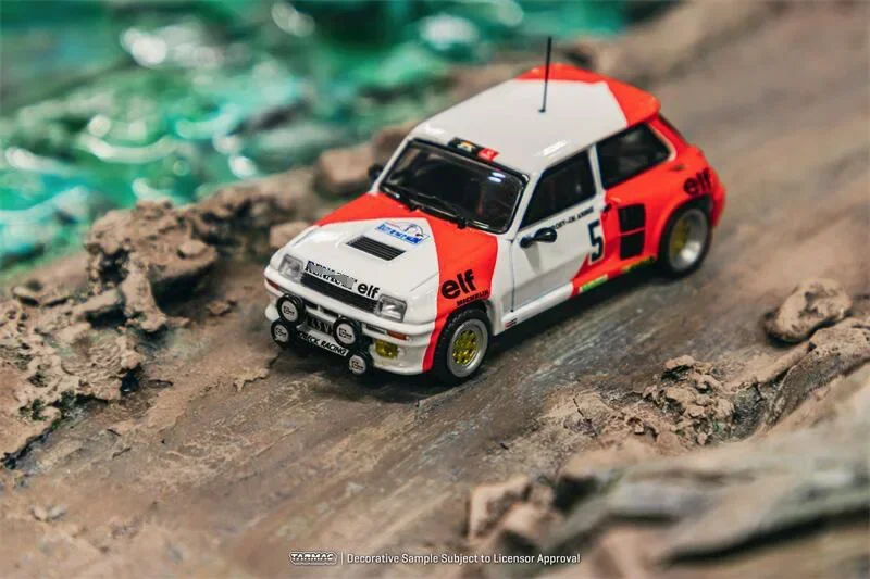 

Tarmac Works 1:64 5 Turbo Rallye du Var 1982 Diecast Model Car