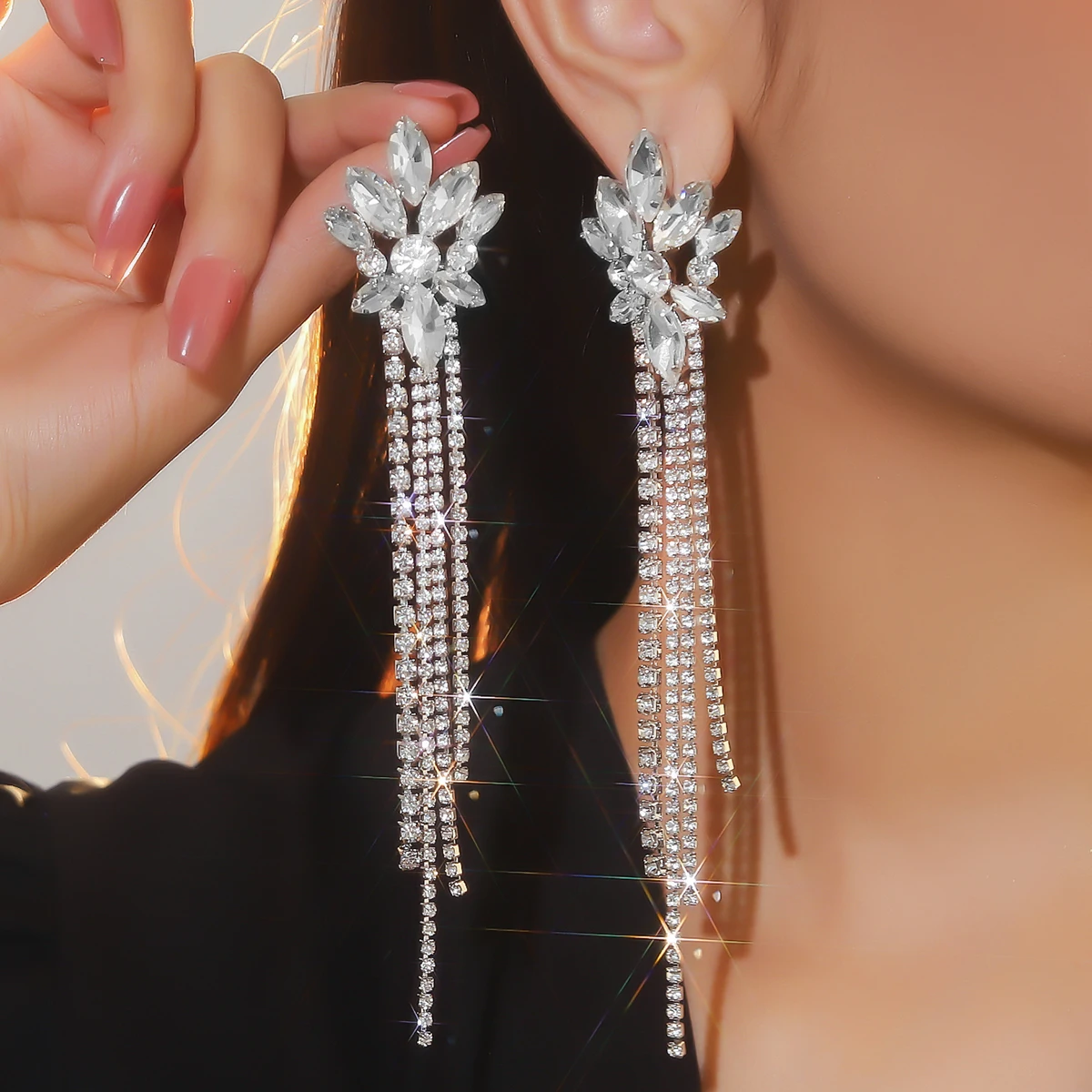 Super sparkling claw chain full of diamonds floral long tassel earrings female senior sense of exquisite luxury earrings