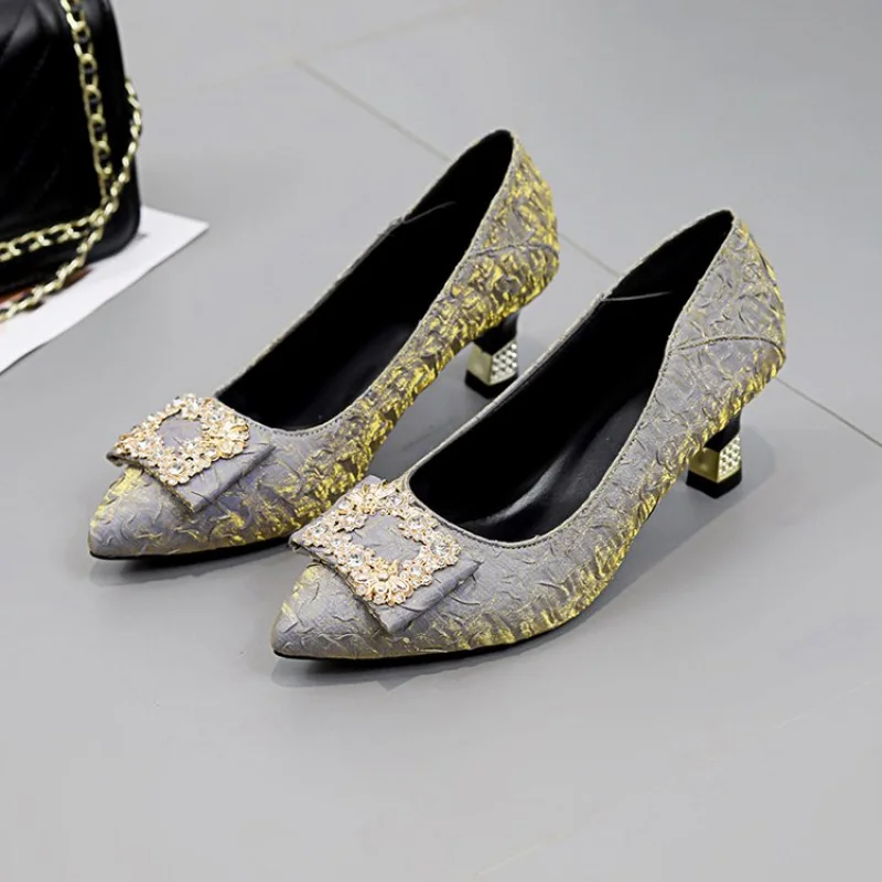 

High-heeled women's sandals with a high-end feel, summer shoes with pointed toes, versatile and stylish, new niche single shoes