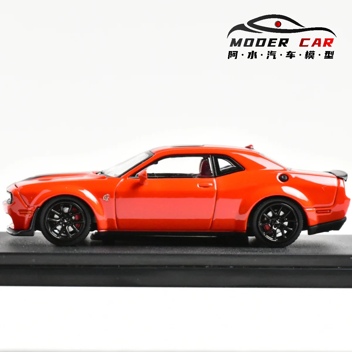 سيارة موديل SH 1:64 SRT Hellcat Diecast